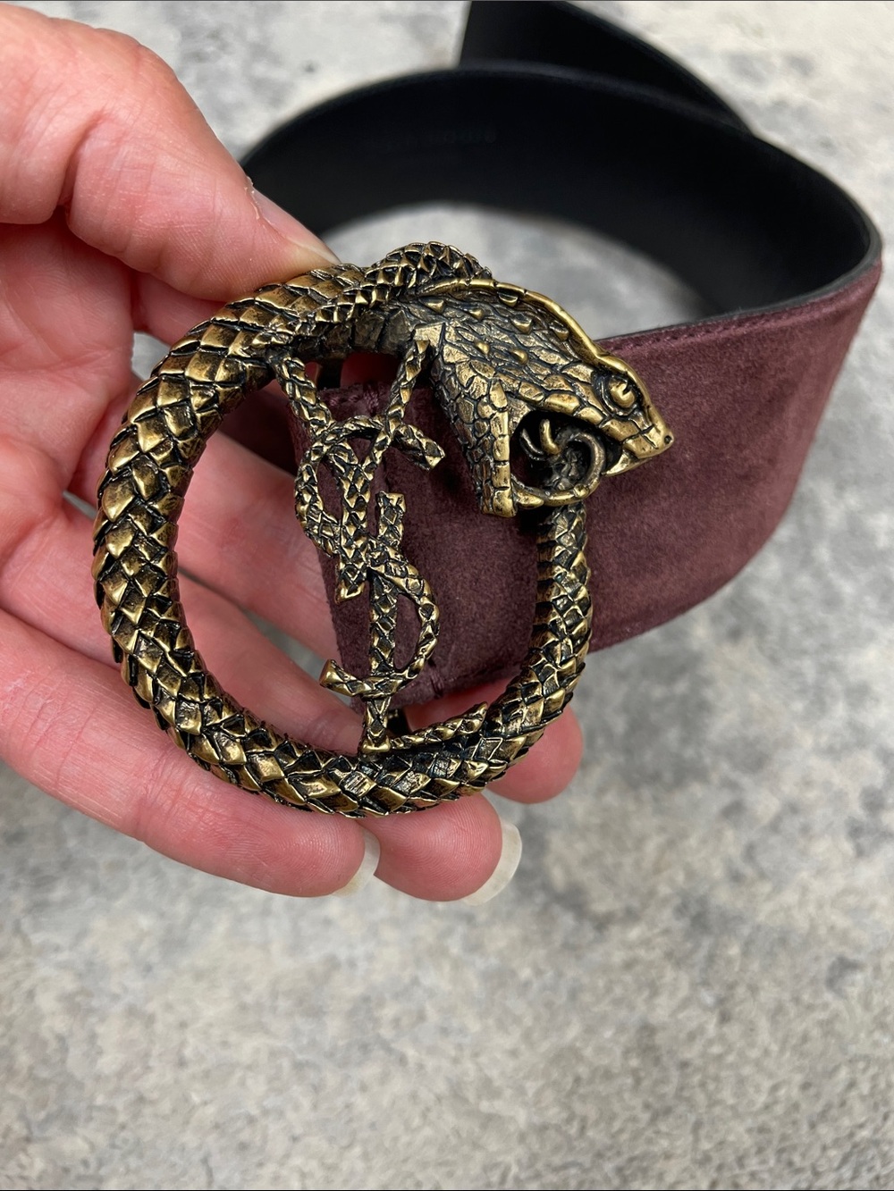 YSL Saint Laurent Monogram Serpent Buckle Belt Burgundy Suede Sz 60 - Picture 3 of 14